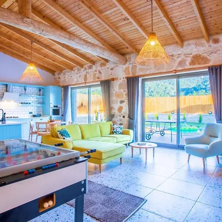 Saribelen Village 2 Bedroom 3653 Vila