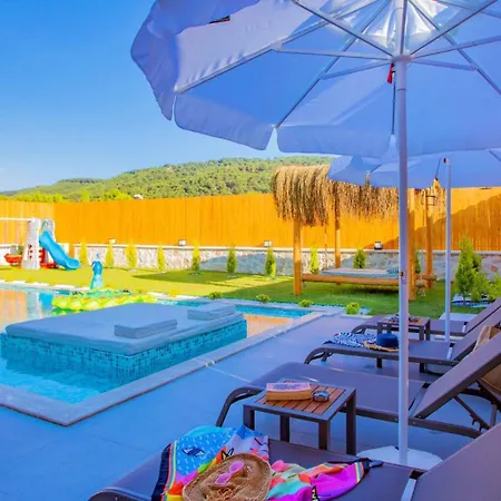 Saribelen Village 2 Bedroom 3653 Vila