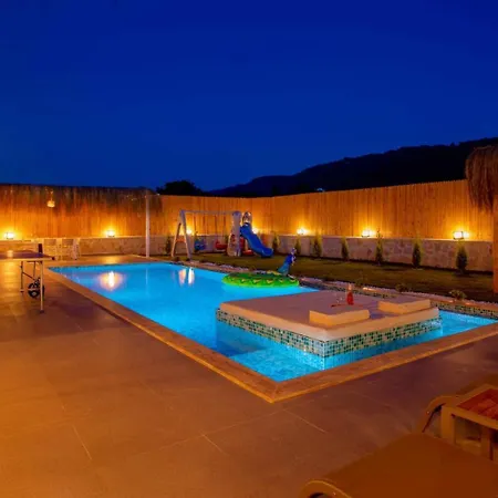 Villa Saribelen Village 2 Bedroom 3653 *