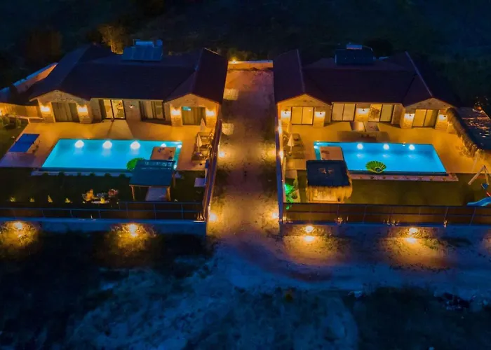 Saribelen Village 2 Bedroom 3653 Vila Kalkan